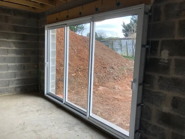 Réalisation de menuiserie extérieure par Dtoits86, entreprise de couverture à Poitiers
