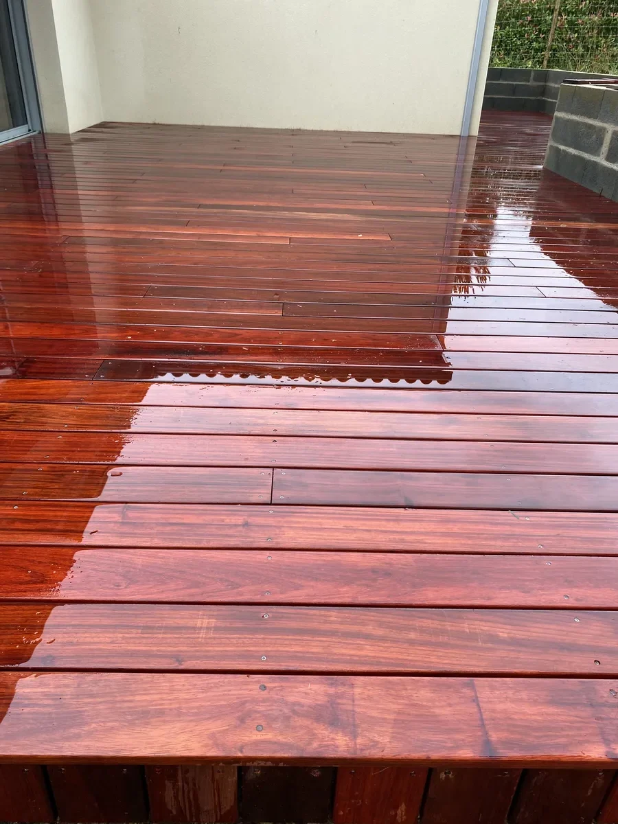Réalisation de terrasse par Dtoits86, entreprise de couverture à Poitiers
